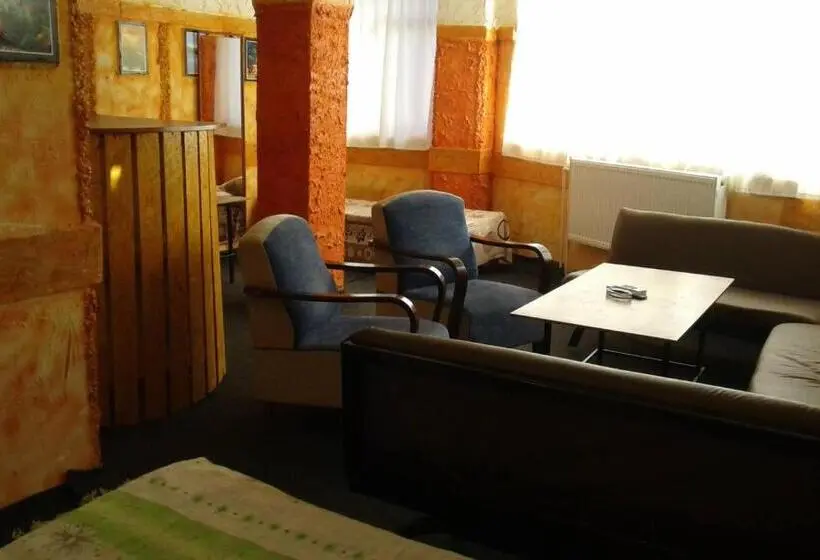 اتاق استاندارد سه نفره, Guesthouse Star Georgia