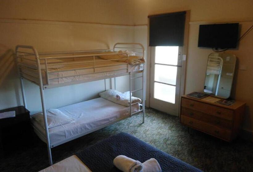 패밀리 룸 공용 욕실, Delatite