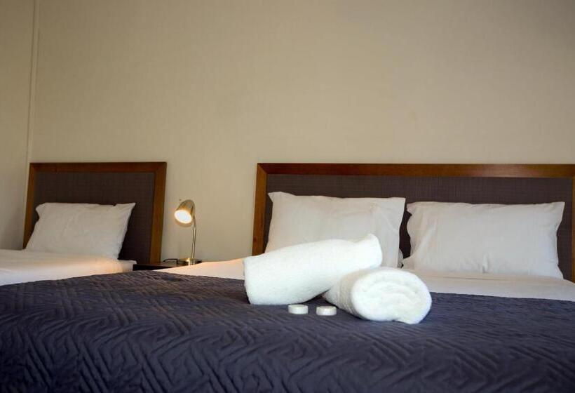 스탠다드 트리픔 룸 공동욕실, Delatite