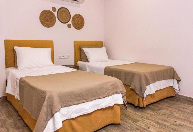 Pokój Rodzinny, Kaş Old Town