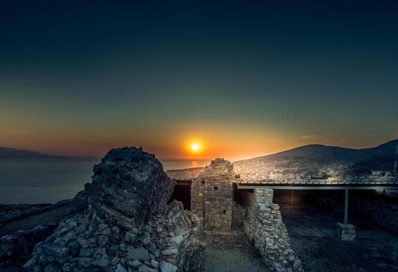 バルコニー付スタンダード4ベッドルーム, Klironomi