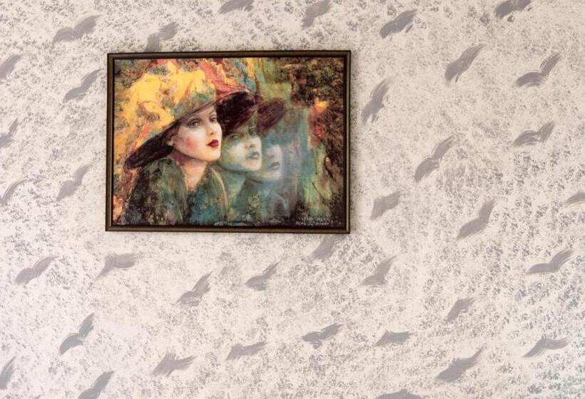 バルコニー付スタンダード4ベッドルーム, Klironomi