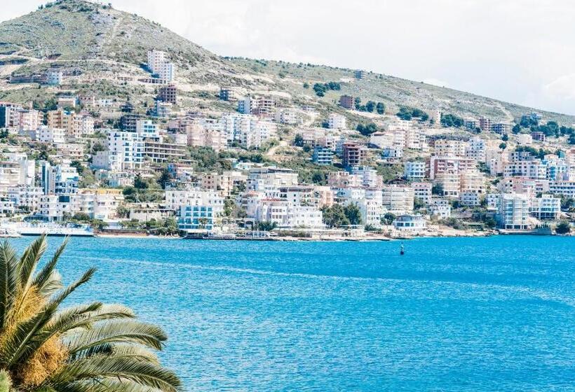 景色の見えるスタンダード4人部屋, Klironomi