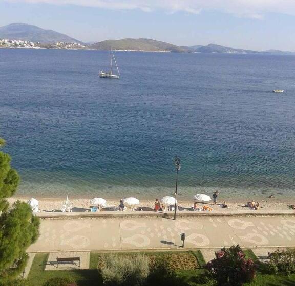 景色の見えるスタンダード4人部屋, Klironomi