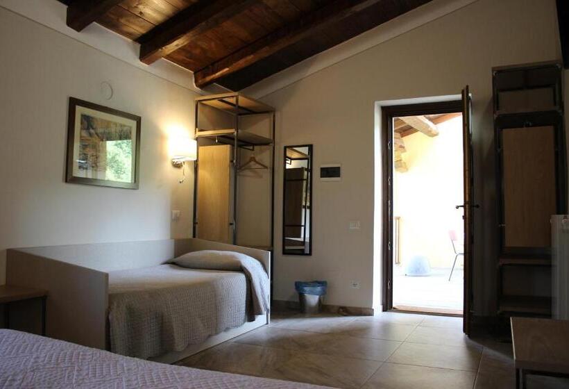 Четырехместный Номер Стандарт, La Botalla Agriturismo