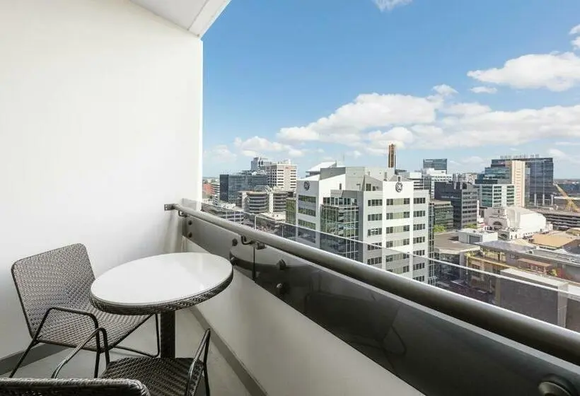 スイート, Meriton Suites Church Street, Parramatta