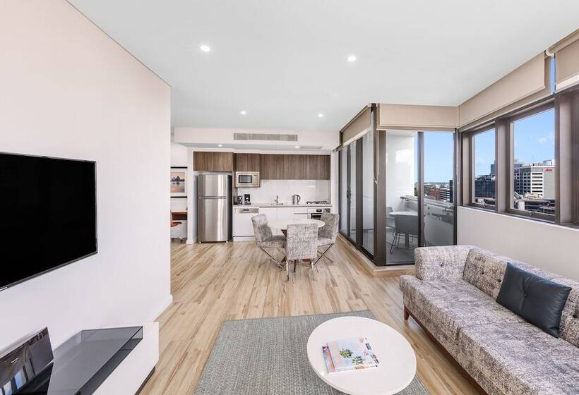 Люкс Повышенной Комфортности, Meriton Suites Church Street, Parramatta