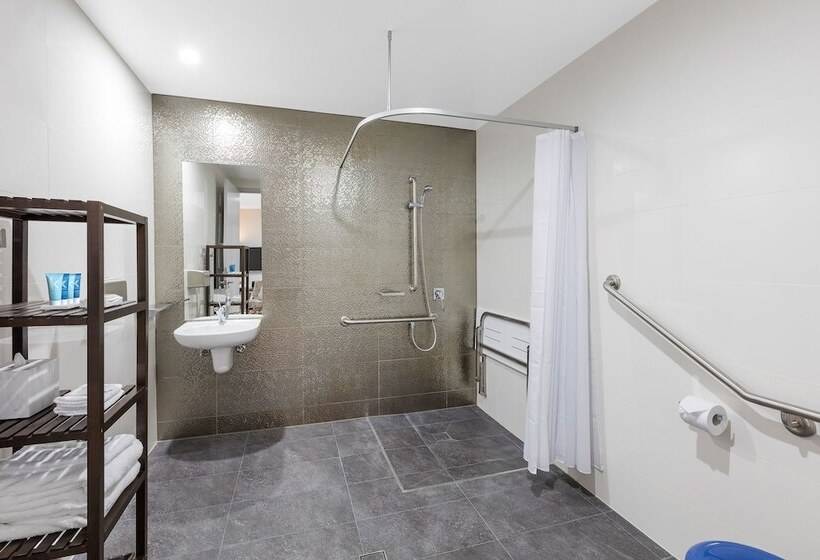 Люкс Адаптированный для Инвалидов, Meriton Suites Church Street, Parramatta