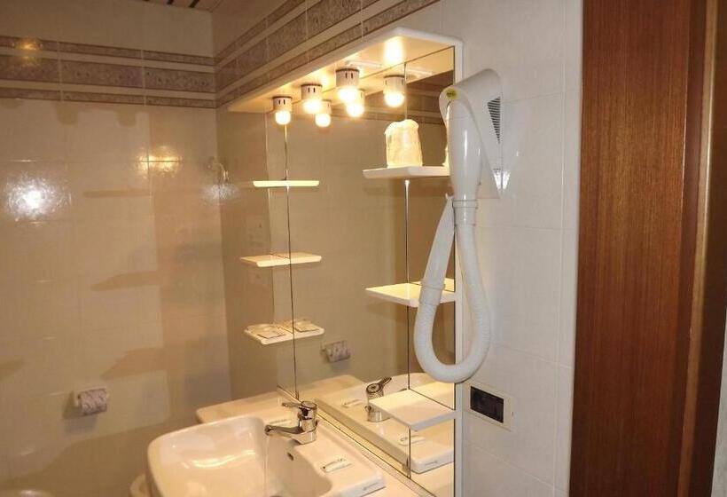 חדר סטנדרט, Pian Nava