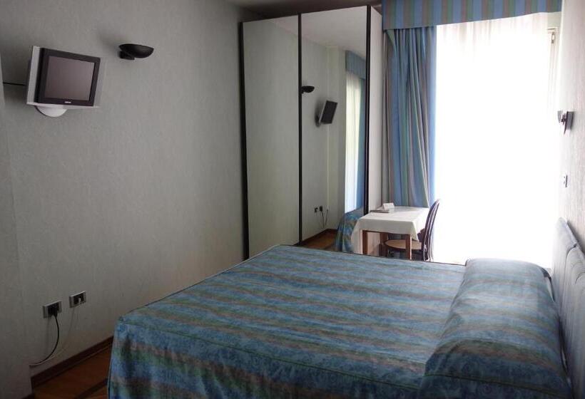 חדר סטנדרט, Pian Nava