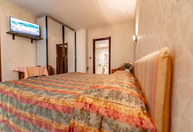 חדר סופריור, Pian Nava