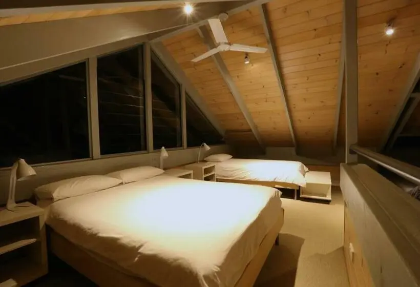 キャビン, Bombah Point Eco Cottages