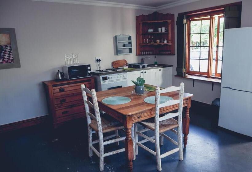 シャレー1寝室, Station House Simondium