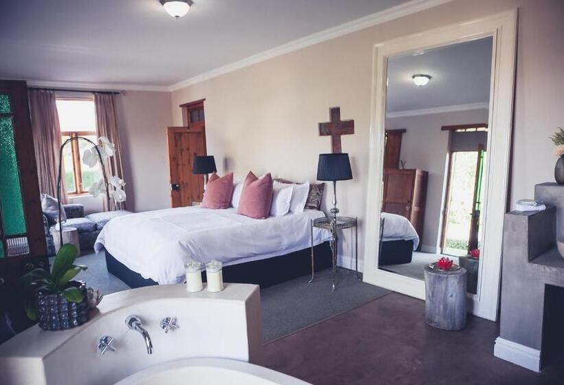 キングサイズベッドのスタンダードルーム, Station House Simondium