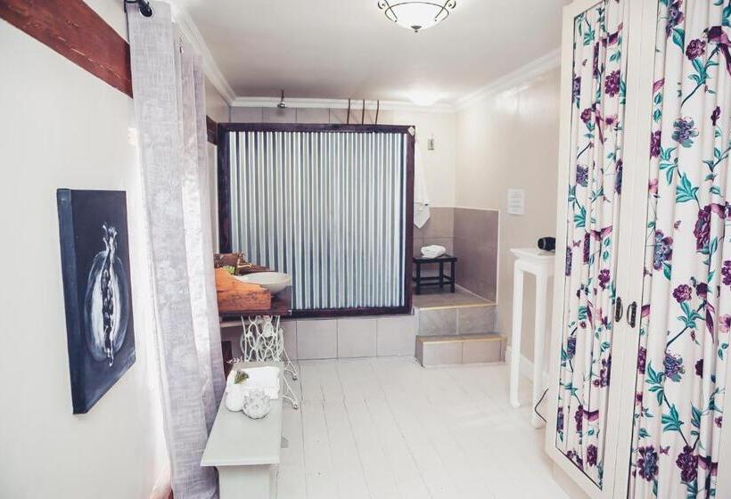 デラックスルーム, Station House Simondium