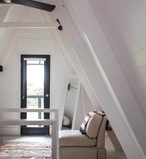 בקתת חדר, Esperance Chalet Village