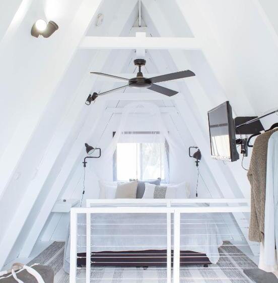 בקתת חדר, Esperance Chalet Village