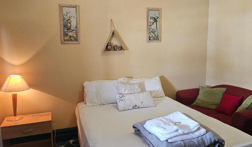 חדר סטנדרט, Bellbird