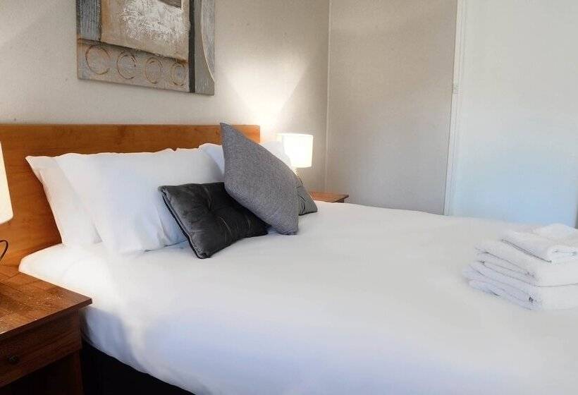 اتاق استاندارد, Almond Inn Motel