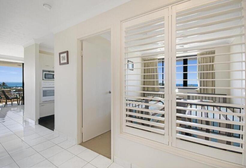 Апартаменты 3 Спальни Вид на Море, Burgess @ Kings Beach Apartments