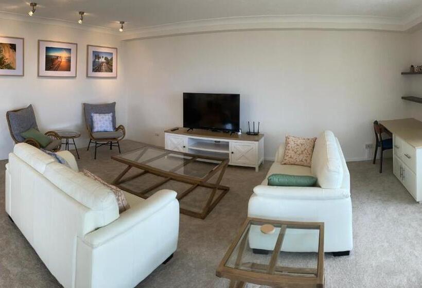 Апартаменты 1 Спальня Вид на Море, Burgess @ Kings Beach Apartments