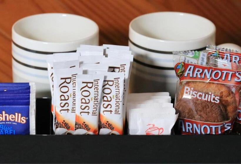 سوئیت با وان آب گرم, Darling River Motel