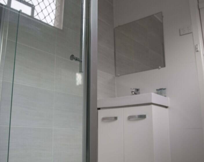 اتاق لوکس, Darling River Motel