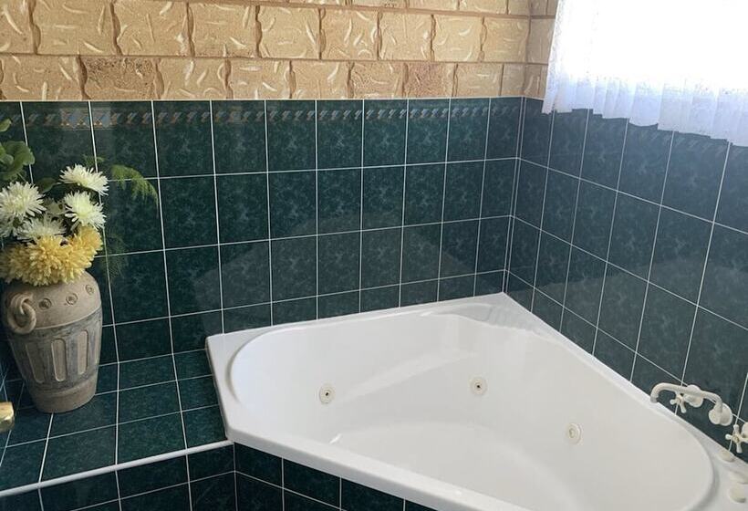 اتاق لوکس, Darling River Motel