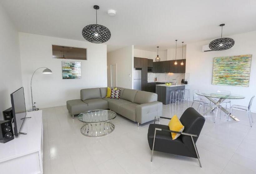 Апартаменты Премиум 1 Спальня, Indulge Apartments  Cbd