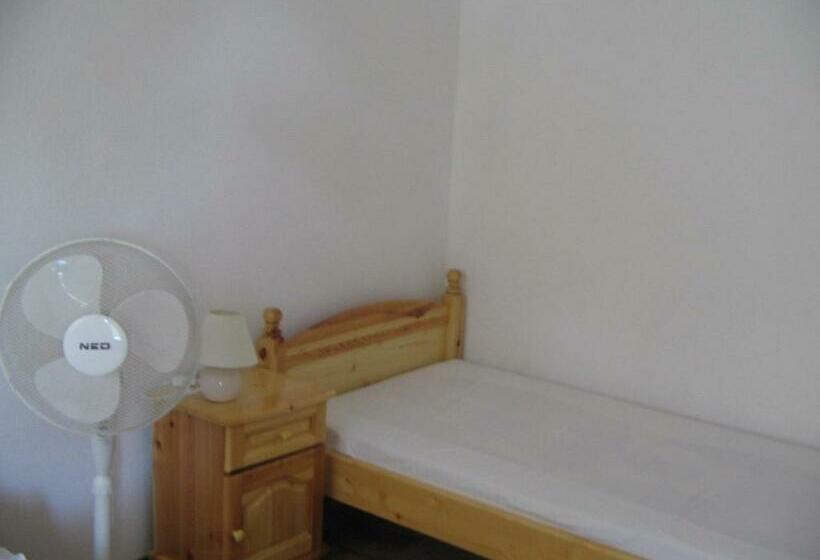 Номер Стандарт Трехместный, Guest House Sokratovi