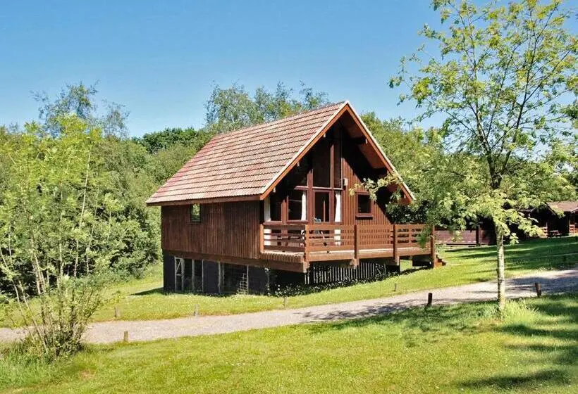 2ベッドルームハウス, Eastcott Lodges
