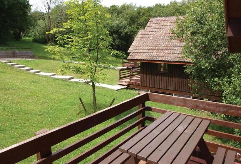 Дом 2 Спальни, Eastcott Lodges