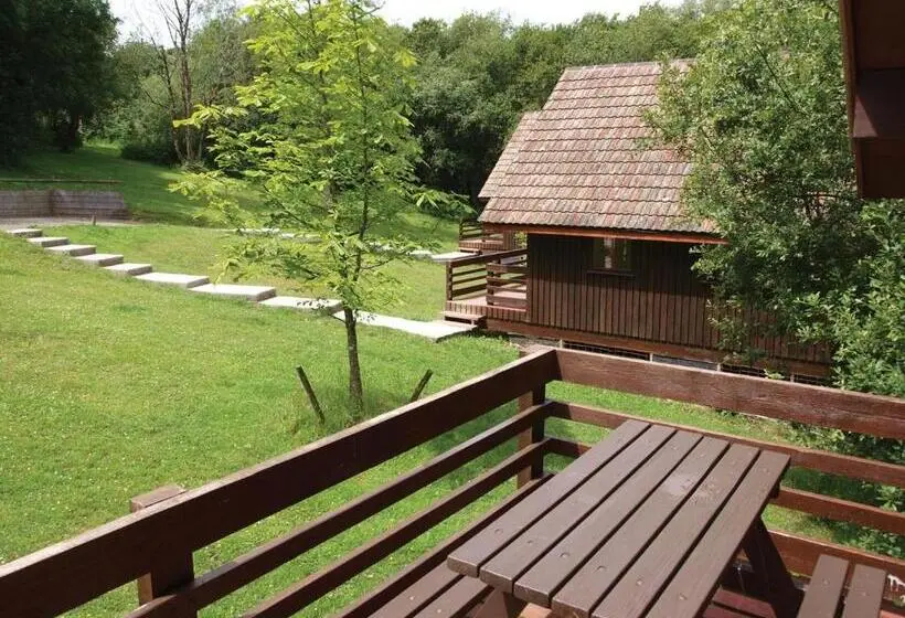 2ベッドルームハウス, Eastcott Lodges