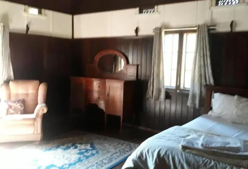 １ベッドルームハウス, Fairbridge Village