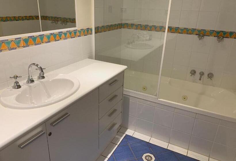 דירת שלושה חדרים, Aqua Promenade Beachfront Holiday Apartments