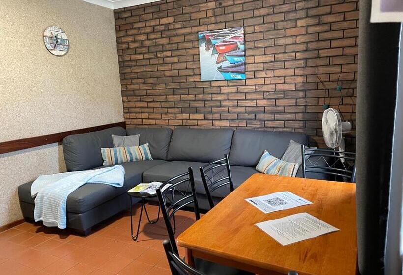 شقة غرفة واحدة, Augusta Escape Holiday Units