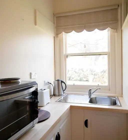اتاق لوکس, Pierrepoint Accommodation