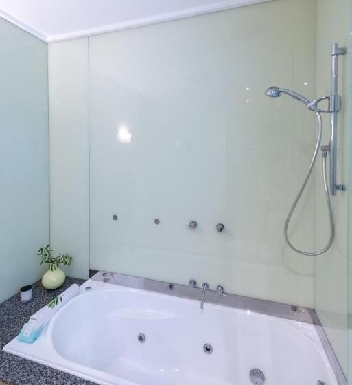 자쿠지 스위트, Rhyll Haven Luxury Getaway Apartments