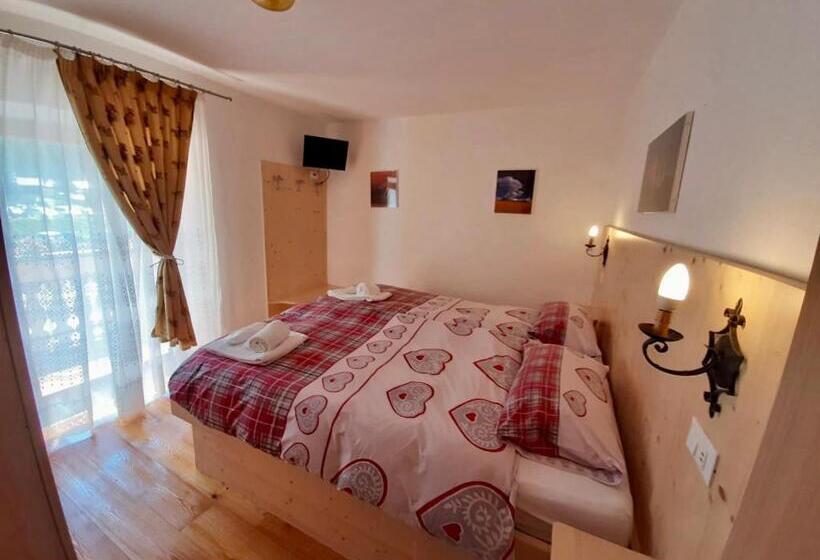 اتاق استاندارد با تراس, Rifugio Palafavera