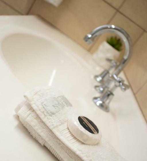 חדר דלוקס עם מיטת קינג, Boathouse Bunbury Bed & Breakfast