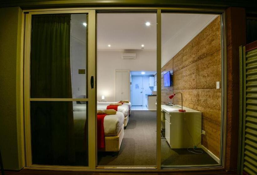 اتاق لوکس, Crossroads Ecomotel