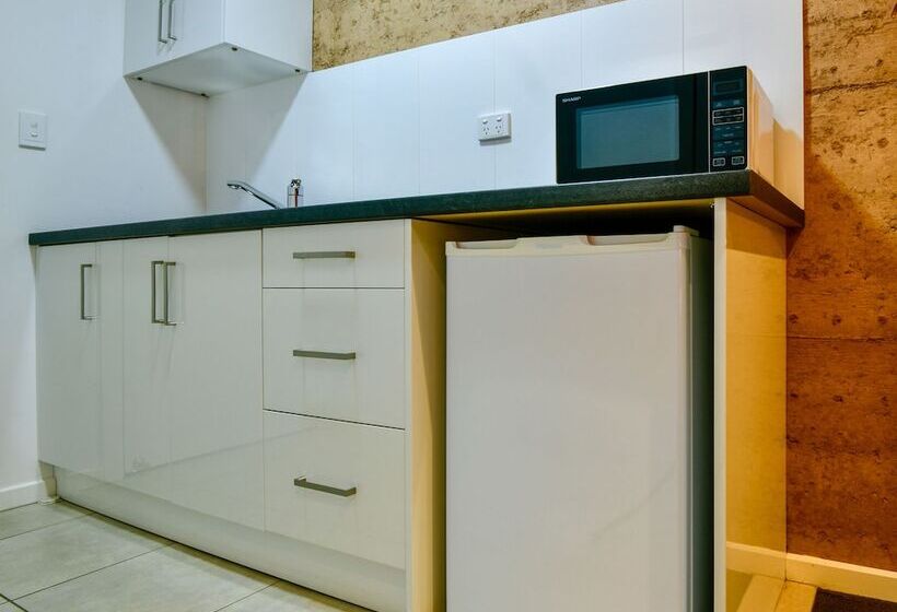 اتاق لوکس, Crossroads Ecomotel