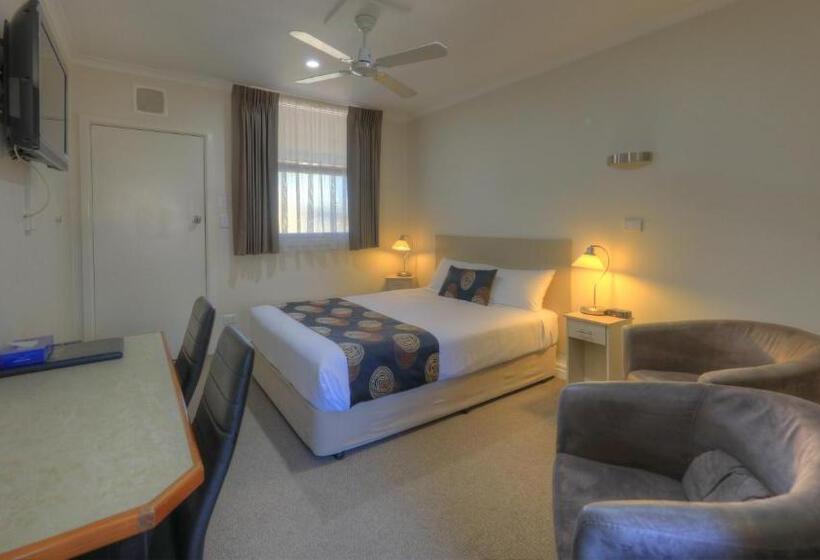 جناح, High Street Motel