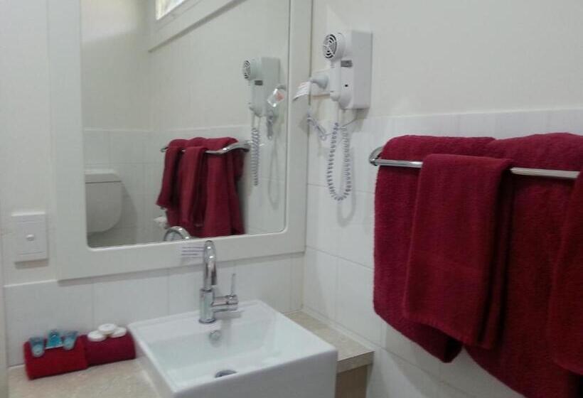 غرفة ديلوكس, High Street Motel