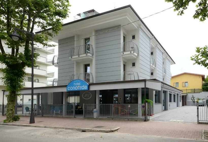 اتاق استاندارد سه نفره, Concorde