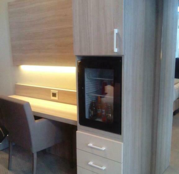 اتاق استاندارد سه نفره, Concorde