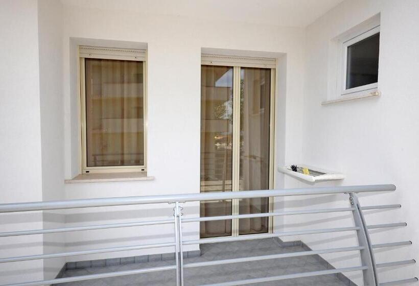 اتاق استاندارد چهار تخته, Concorde