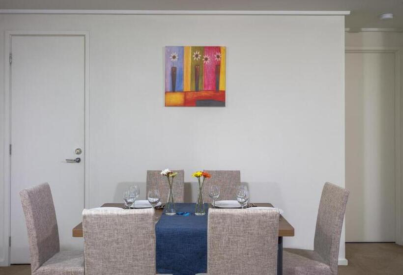 דירת שני חדרים, Imsa Group