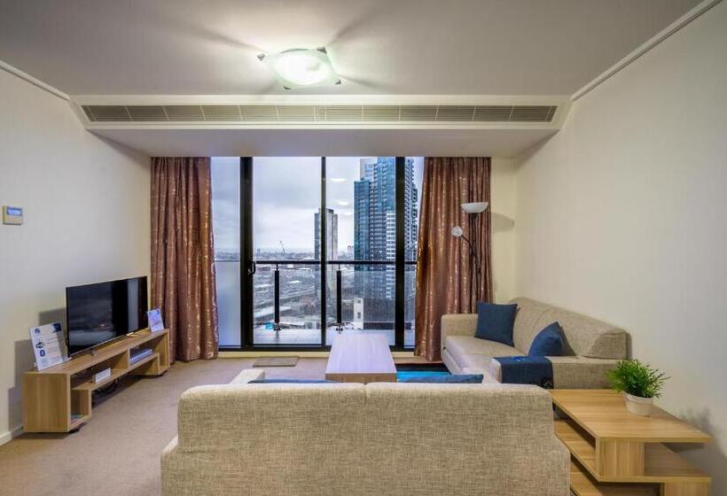 דירת שני חדרים, Imsa Group