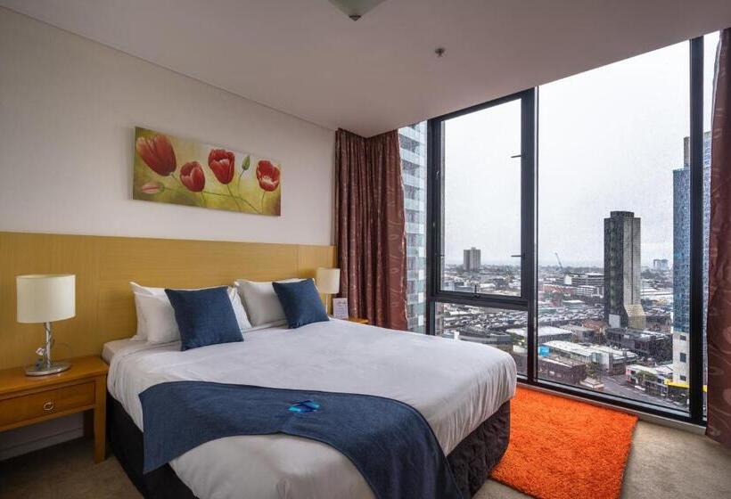 דירת שני חדרים, Imsa Group